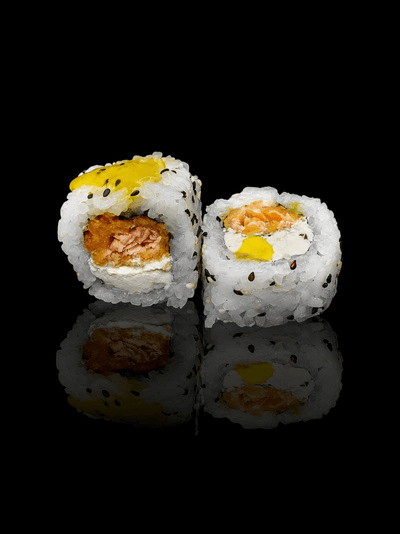 Salmón Stick: salmón rebozado en panko y queso con salsa futurama